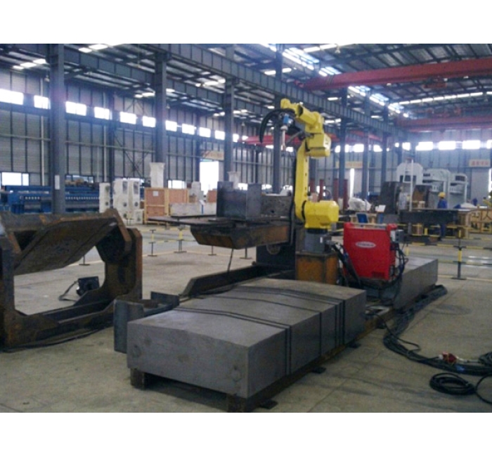 铲板中间箱体和耳板箱焊