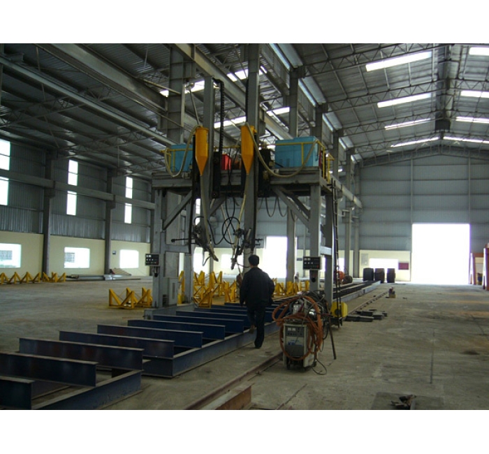 双丝双弧箱型梁焊机